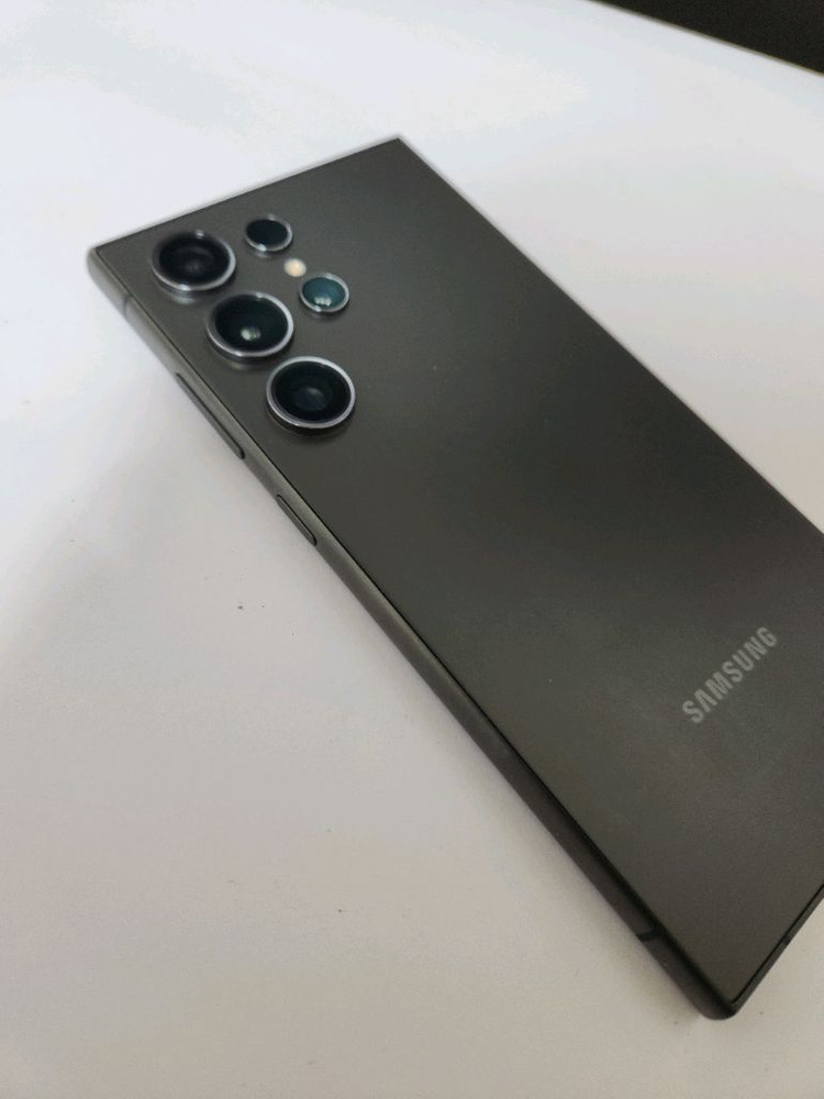 갤럭시 S24울트라 자급제 512기가 무잔상 깔끔폰 블랙 이미지