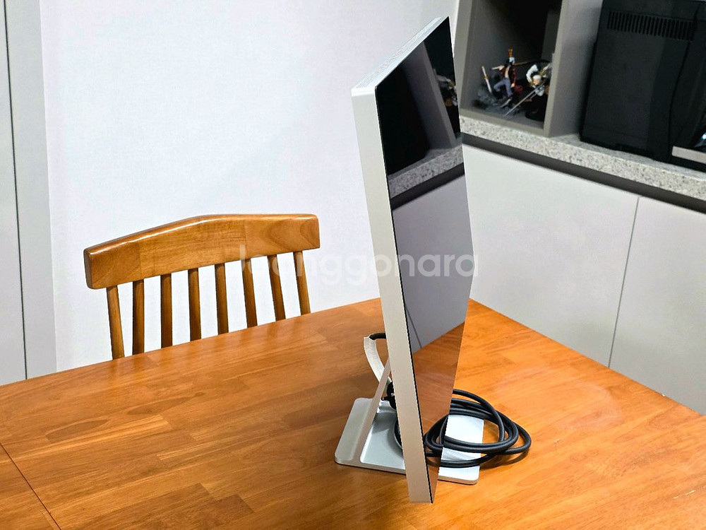 애플 스튜디오 디스플레이--2