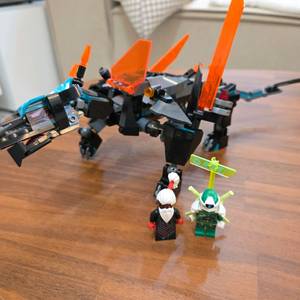 레고 닌자고 엠파이어 드래곤 71713입니다