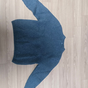 베뉴먼트 니트 이미지