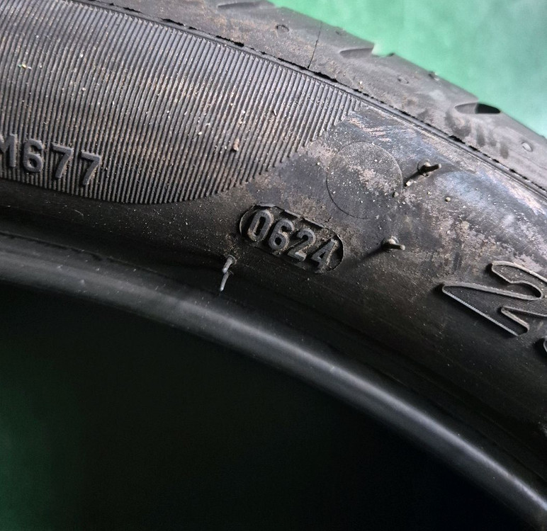 295 30 20 피제로 이미지