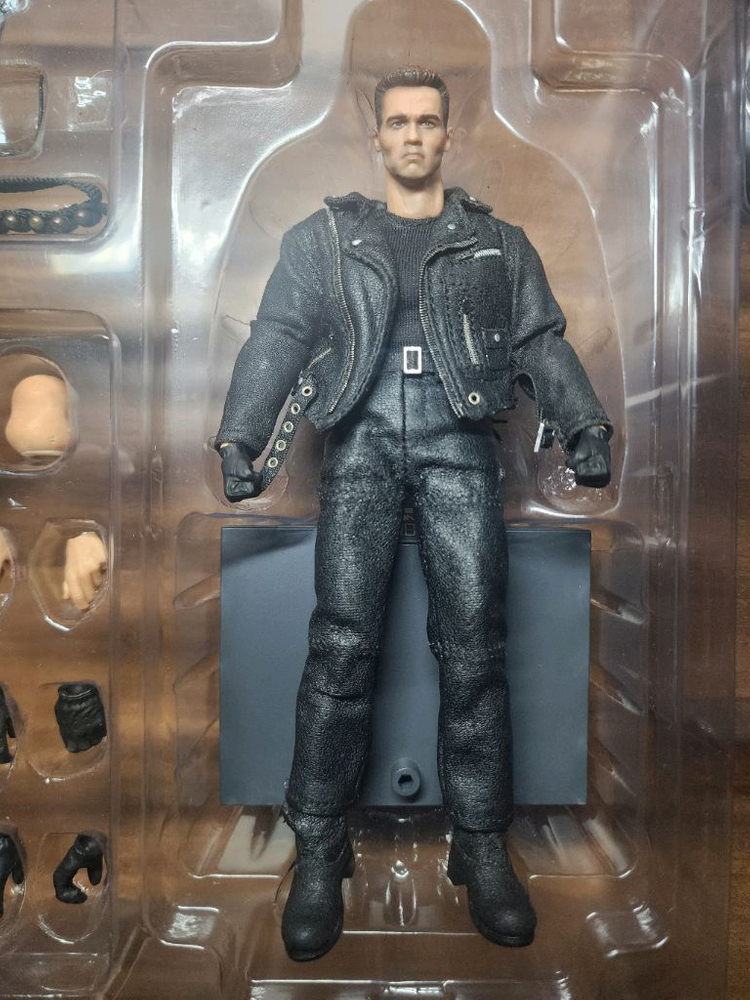 great twins 터미네이터 팝니다. 1/12액션피규어--1