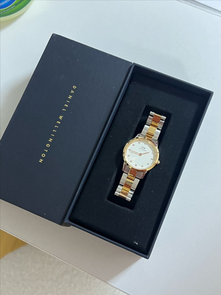 다니엘웰링턴 시계--2