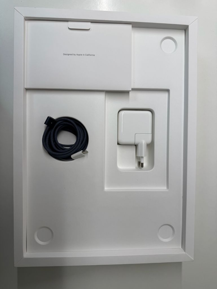 맥북에어M2 미드나이트 15인치 단순개봉--2