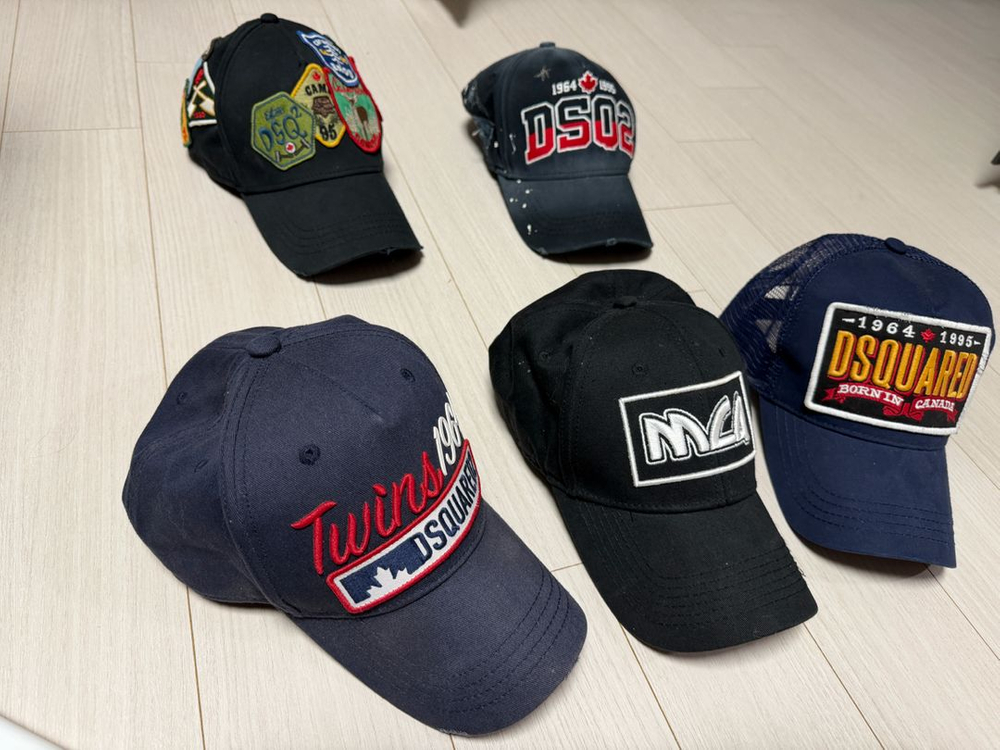 디스퀘어드 맥퀸 여러가지 모자등 팝니다 이미지