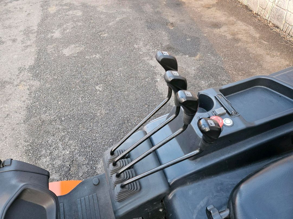 (중고지게차) 두산 B25NS 전동좌식 2.5톤 지게차 (3단, 4스플,사이드쉬프트--7