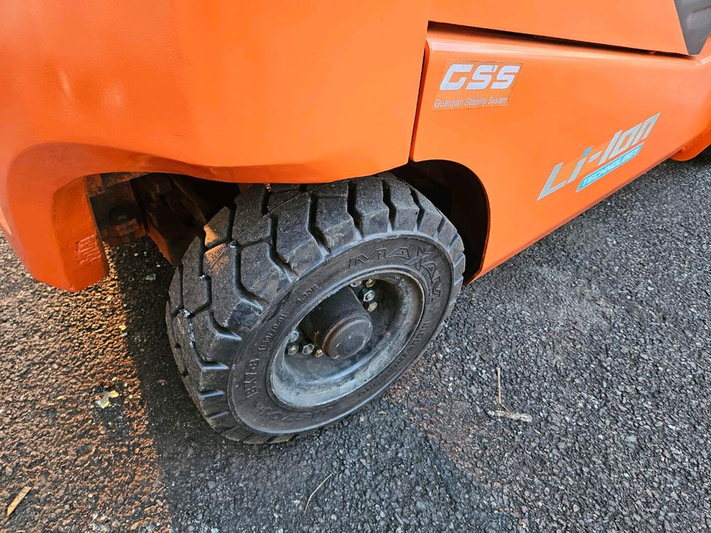 (중고지게차) 두산 B25NS 전동좌식 2.5톤 지게차 (3단, 4스플,사이드쉬프트--9