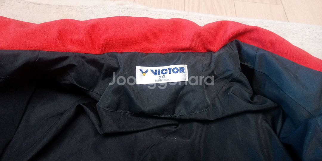 빅터 victor 배드민턴 하프 패딩 팝니다--6