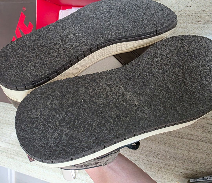 280 조던 1 x 트래비스 스캇 레트로 하이 OG 이미지