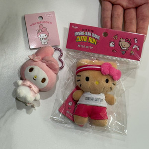 [새상품] 산리오 올리브영 한정판 헬로키티+마이멜로디 키링 일괄