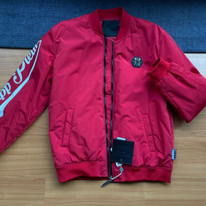 필립플레인 점퍼 무레르 스톤아일랜드 몽클레어 톰브라운 프라다