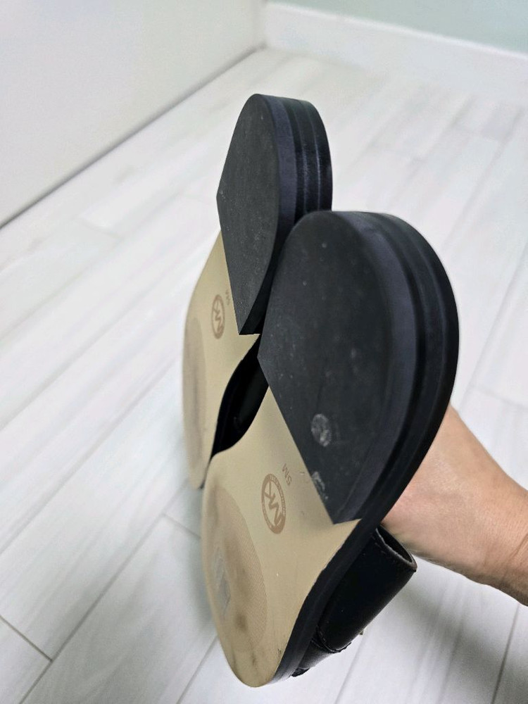 마이클코어스 슬리퍼 220 가죽 두번신음 운포--5