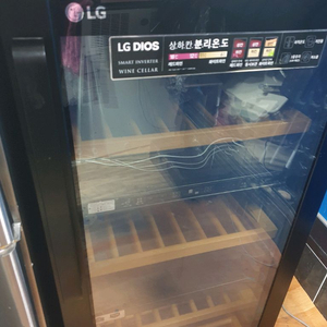 LG 와인셀러 W715B