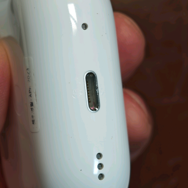 에어팟 프로 2세대(라이트닝 케이블)--4