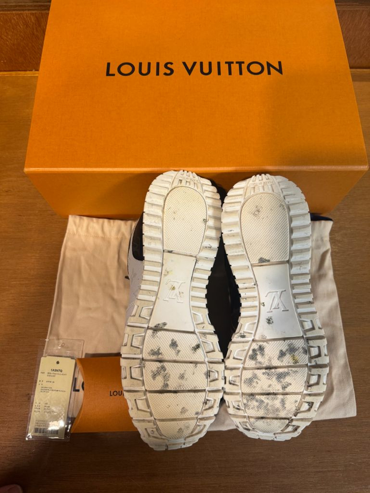 5/240)루이비통 lv모노그램 런어웨이 스니커즈 이미지