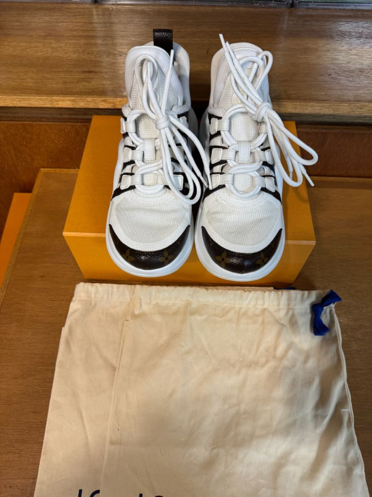 38/250)루이비통 lv모노그램 아치라이트 스니커즈 이미지