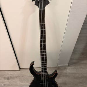 Marcus Miller M2 베이스 기타 블랙