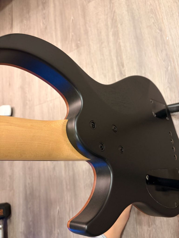 Marcus Miller M2 베이스 기타 블랙--1