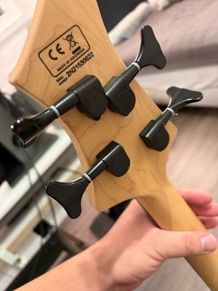 Marcus Miller M2 베이스 기타 블랙--2