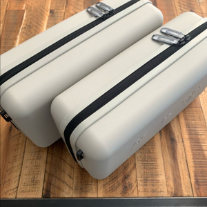 오프화이트x 아모레퍼시픽 콜라보 가방 판매합니다.