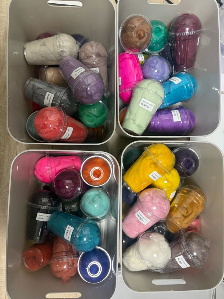 양모펠트 49컬러 세트 + 웨이브아크릴 양모 6개 +베이스양모2개 + 양모5색상추가 팝니다 이미지