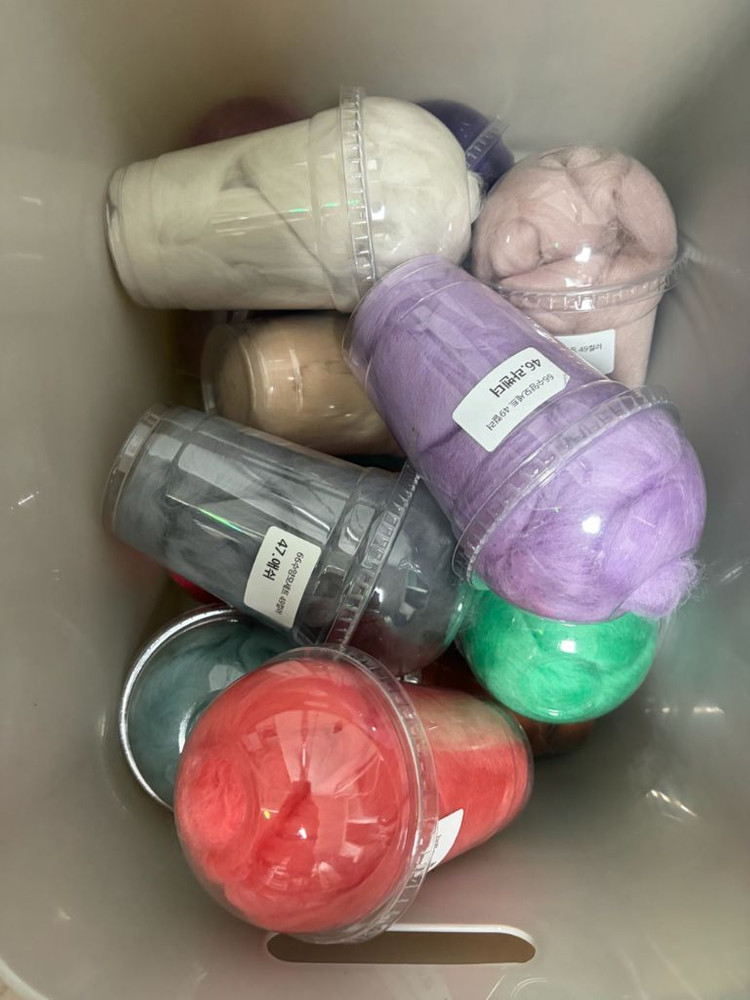 양모펠트 49컬러 세트 + 웨이브아크릴 양모 6개 +베이스양모2개 + 양모5색상추가 팝니다 이미지