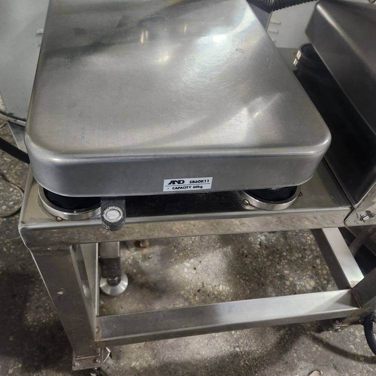 액체 소스 충전기--1