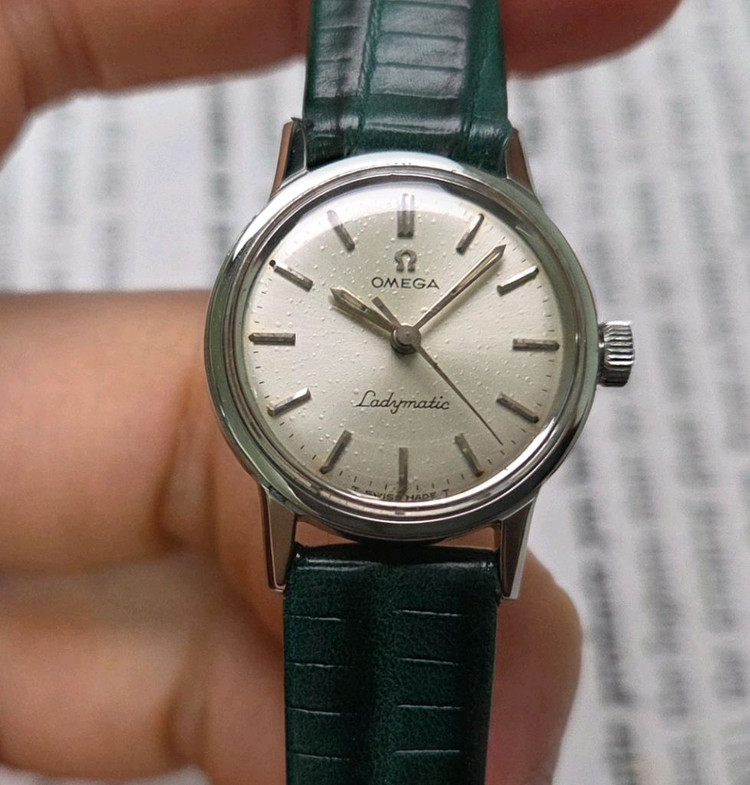 빈티지 오메가 씨마스터 레이디매틱 해마 백케이스 오토매틱 여성용 이미지