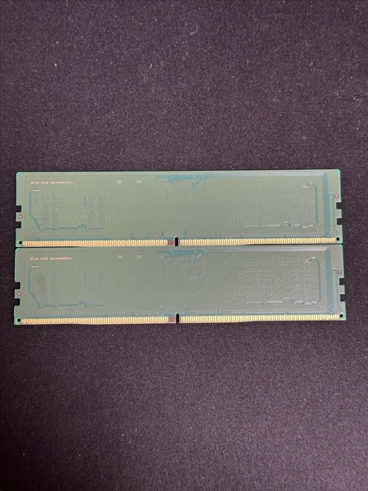 삼성 DDR5 PC5-5600b 램 8gb 두개--1