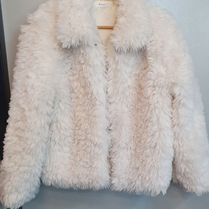 밀리언 퍼자켓 프리보관만한새거