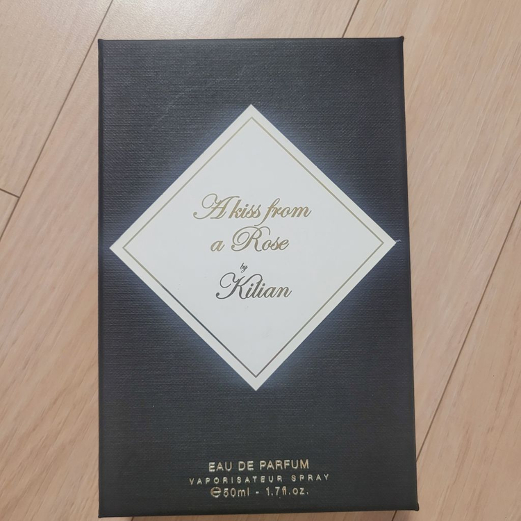 킬리안 어 키스 프롬 어 로즈 50ml 향수--1