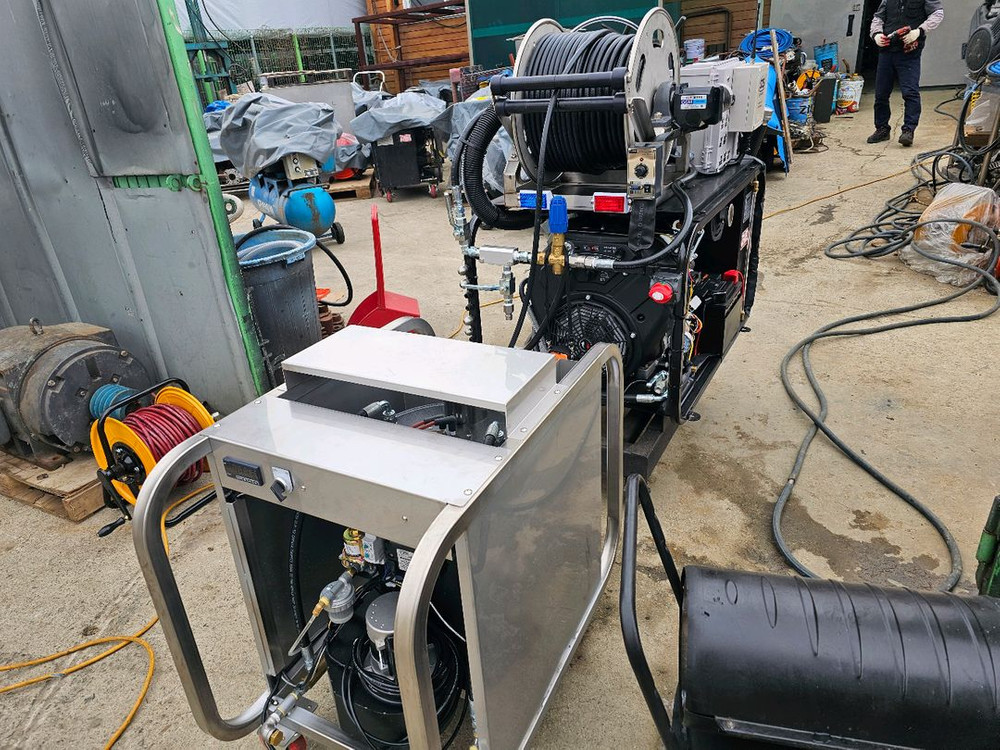 하수구 배관세척용 엔진고압세척기 300바50리터 40마력 풀셋팅--3
