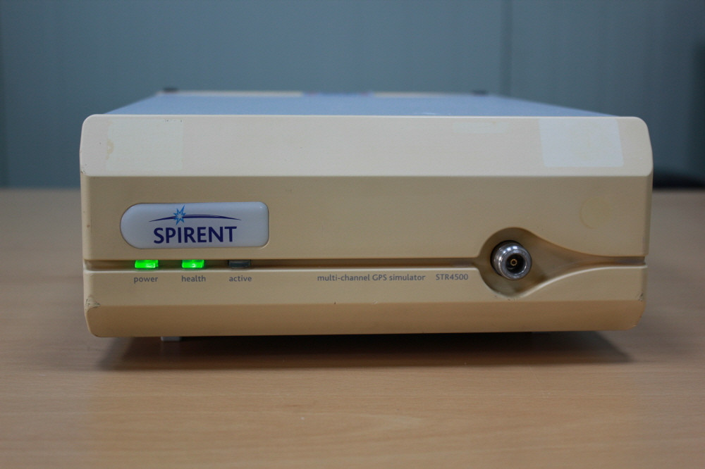 Spirent STR4500 다중채널 GPS SBAS 시뮬레이터--1