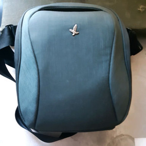 스와르브스키 쌍안경 이미지