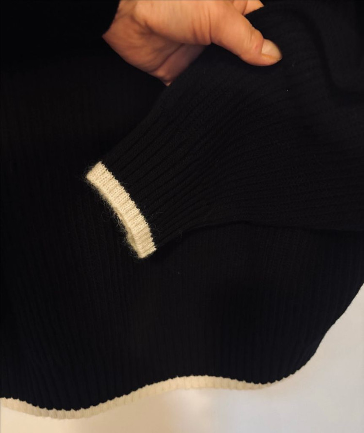 몽클레어 울 블랙로고 폴라니트 S--3