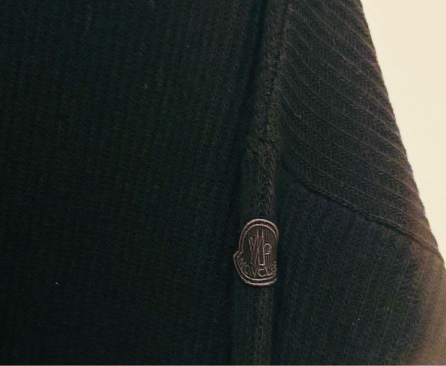 몽클레어 울 블랙로고 폴라니트 S--6