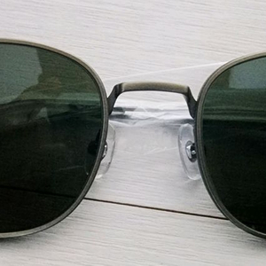 겸손색안경 판매합니다 이미지