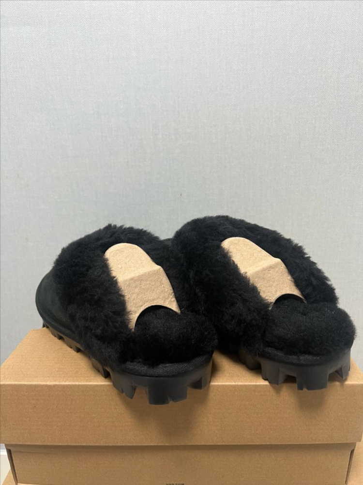 [새상품] 어그 코케트 슬리퍼 블랙 225 size 이미지