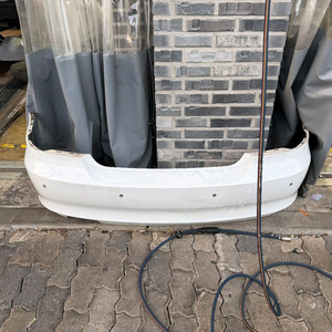 E82 흰색 뒷범퍼