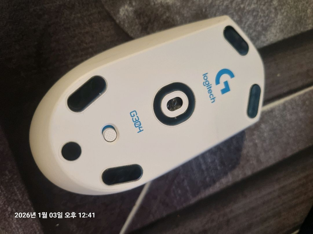 로지텍 G304 LIGHTSPEED 무선 게이밍 마우스 화이트--1