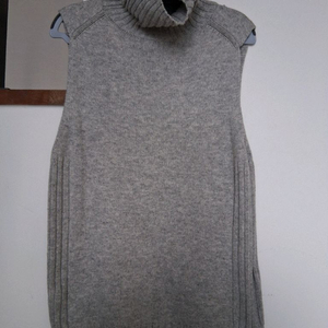 그레이 터틀넥 니트 조끼 새거 정가 49000원