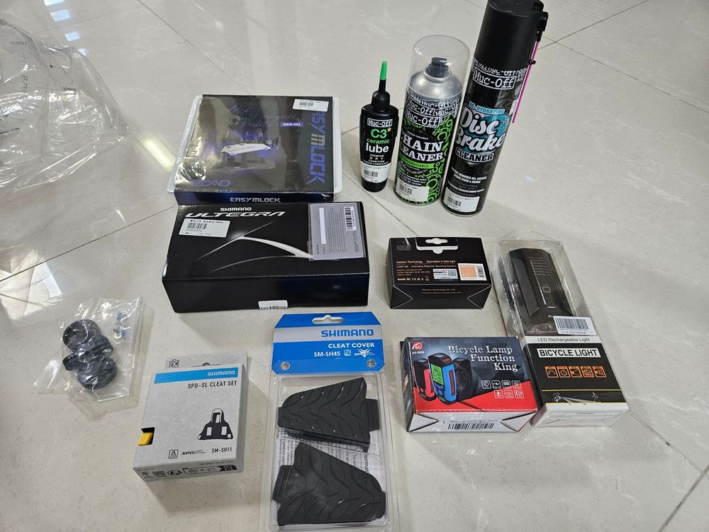 리파인드8 OCTA 시마노 울테그라 di2 펄크림 카본 휠셋 (안데스 메탈/ M) 팝니다.(미사용 용품포함)--7