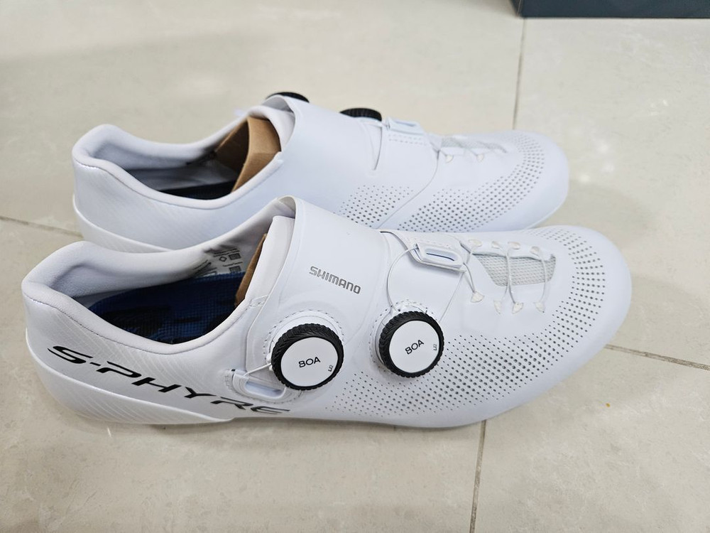 리파인드8 OCTA 시마노 울테그라 di2 펄크림 카본 휠셋 (안데스 메탈/ M) 팝니다.(미사용 용품포함)--6