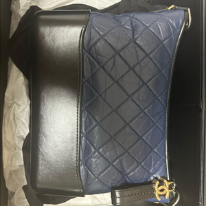 샤넬 가브리엘 호보백 미듐 이미지