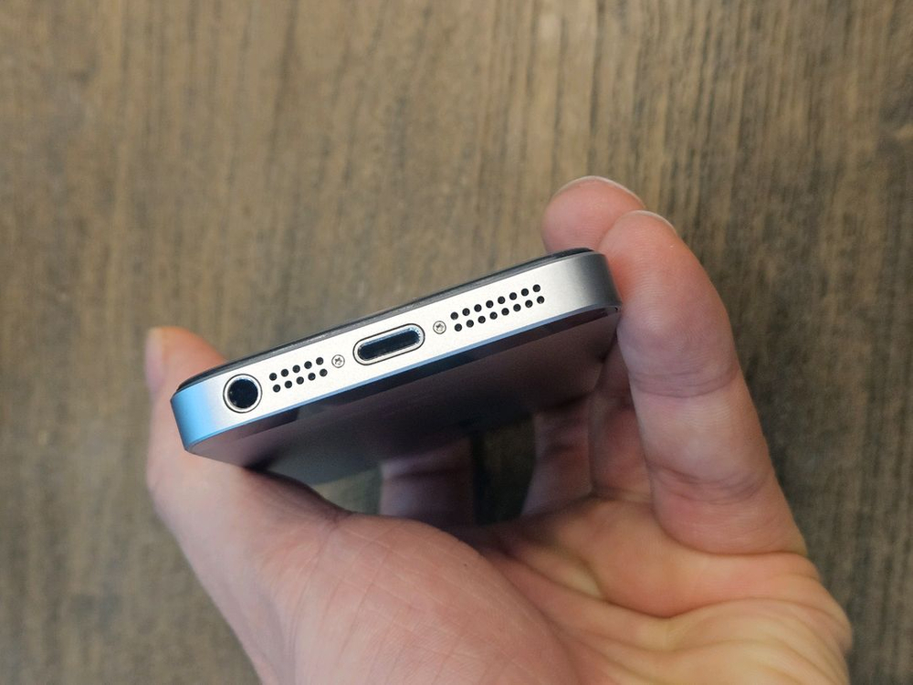 새상품급/순정] 아이폰se1 스그 128g 무음카메라 배터리100--5