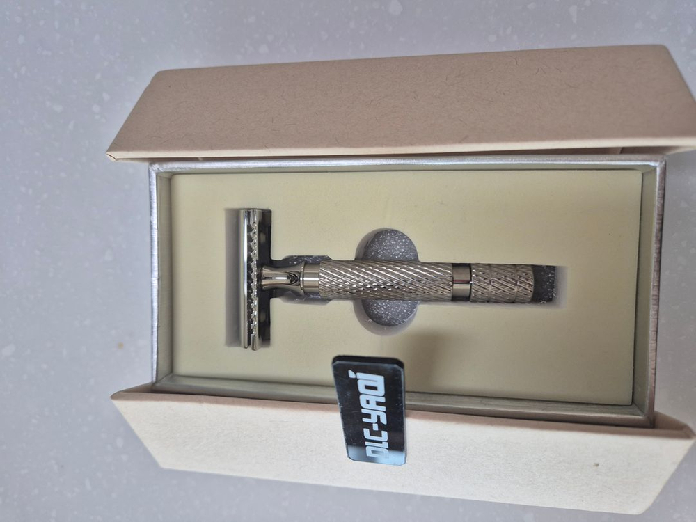 면도기 몇 개 팝니다. 안전면도기, 클래식면도기 이미지