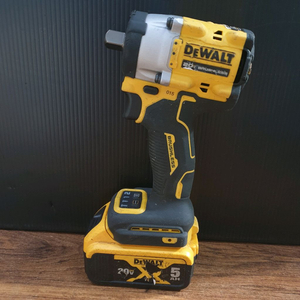 디월트 충전 임팩 렌치 DCF922 배터리포함