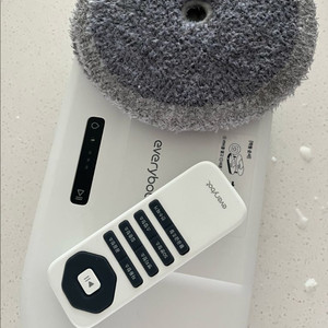 에브리바디 청소 로봇 엣지2