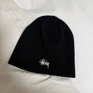 스투시 베이직 스컬캡 비니 블랙