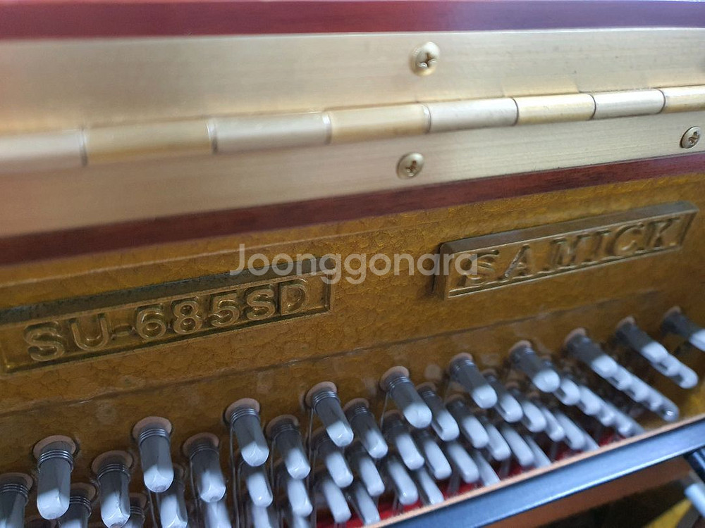 삼익 업라이트 중고 피아노 팝니다. 아파트에서도 사용 할 수 있도록 방음 가능.--3